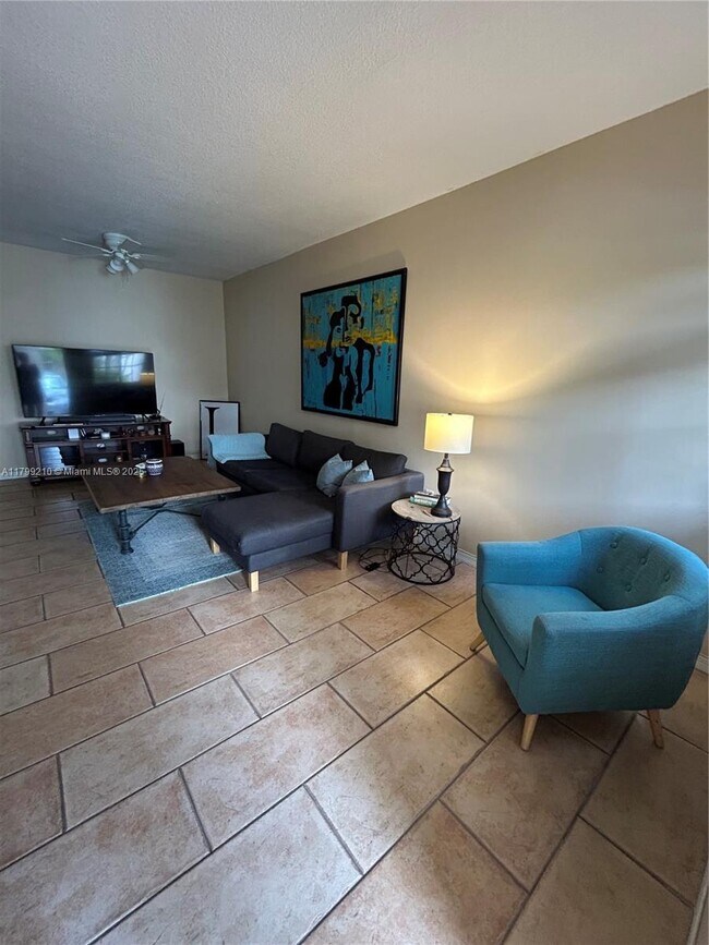 Foto del edificio - 8311 SW 124th Ave.