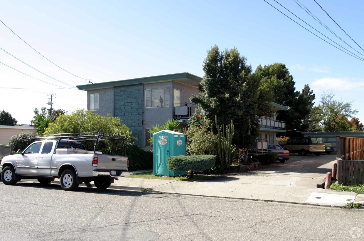 Primary Photo - 1420 9th St
