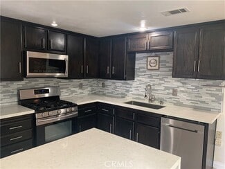 Building Photo - 1974 E Lynwood Dr