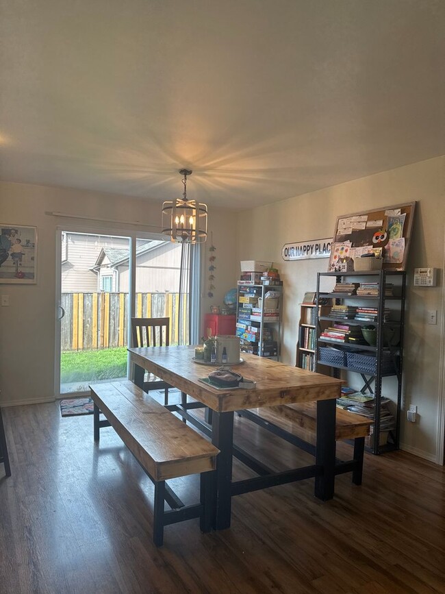 Building Photo - 4 BR Willow Glenn