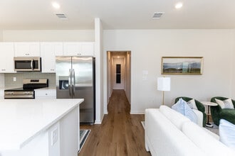 BPP - Magnolia Model Home-Web-0011 (7).jpg - Sweetwater Point Cottages