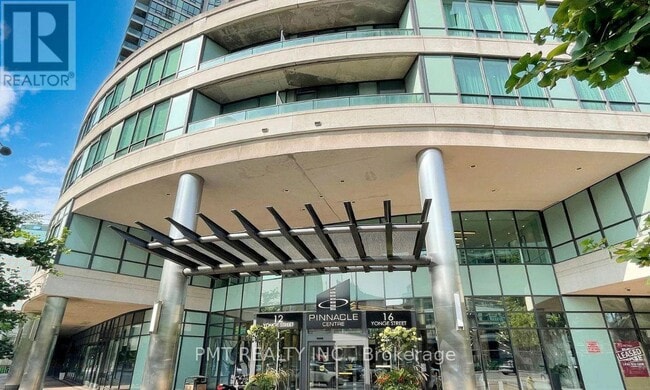 Building Photo - 16 Yonge St