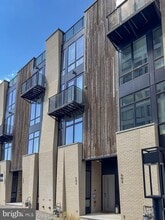 Building Photo - 602 N 5th St