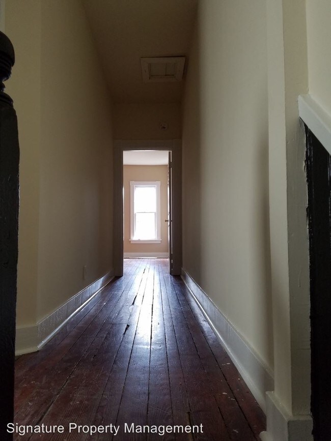 Foto del edificio - 3104 E Marshall St