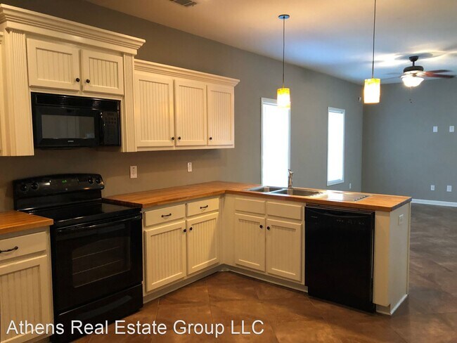 Foto del edificio - 3 br, 3 bath House - 1462 East Broad Street