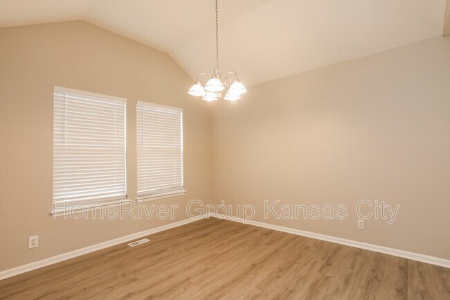 Building Photo - 312 Ghost Creek Ln