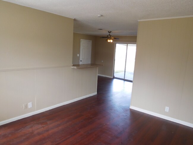 Foto del edificio - 714 Temple Cir