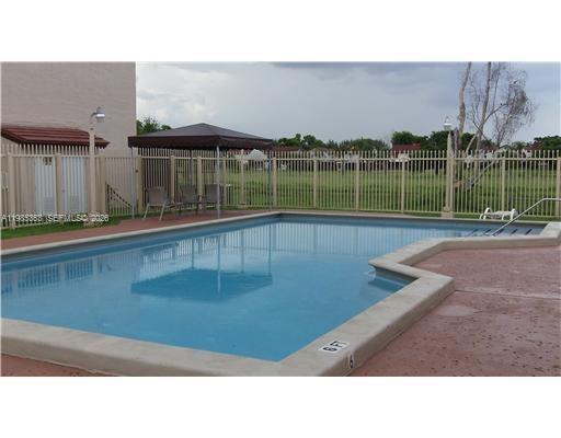 Foto del edificio - 425 W Park Dr