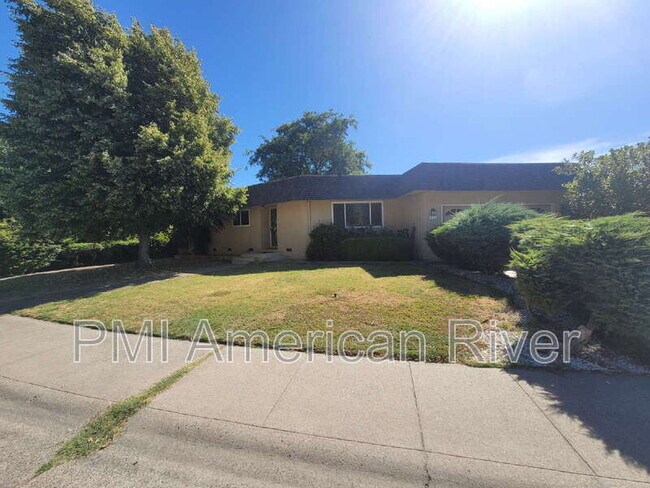 Photo - 977 Briarcrest Way House