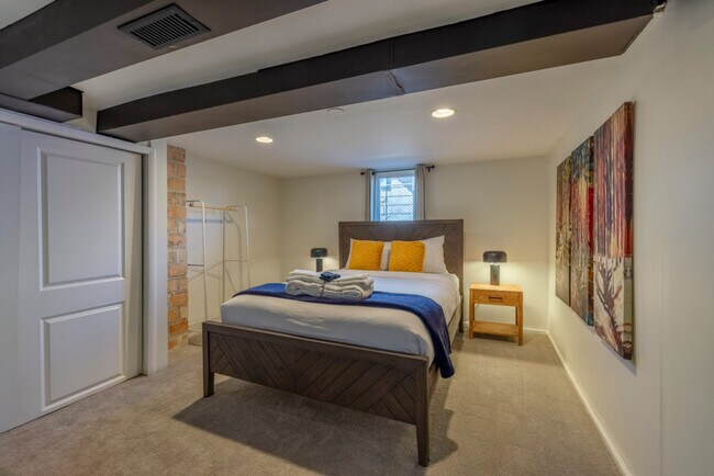 Foto del edificio - 356 E Utopia Ave