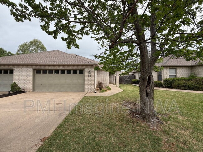 Photo - 88 E Cydnee St Townhome