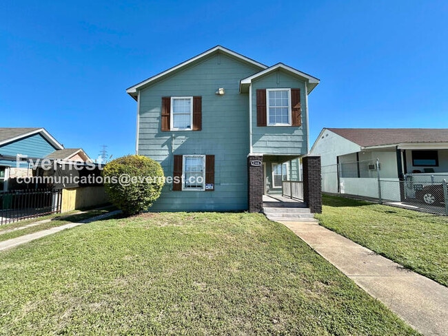 Building Photo - 2308 Britton Ave Building Photo - 2308 Britton Ave