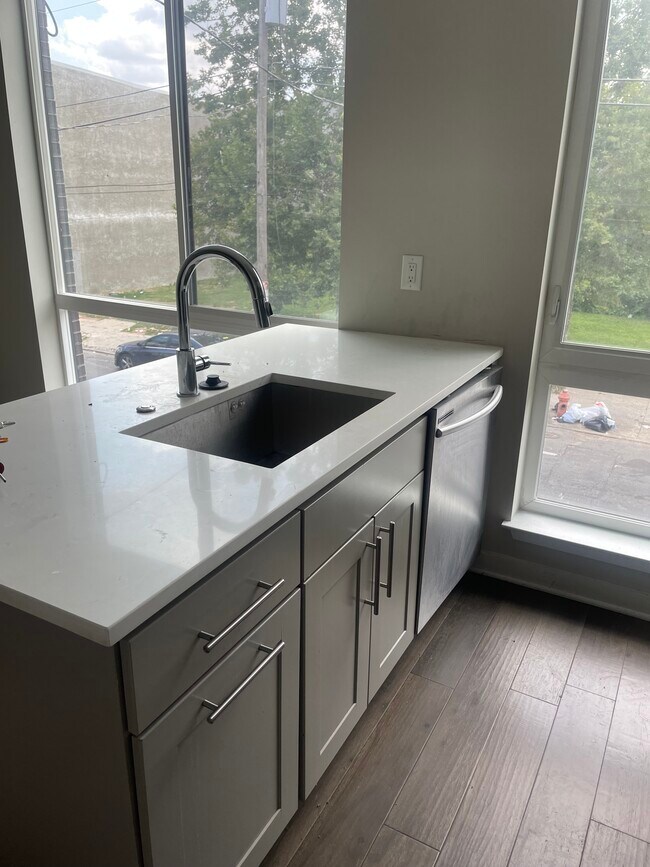 Cocina 2 - 2409 Ridge Ave