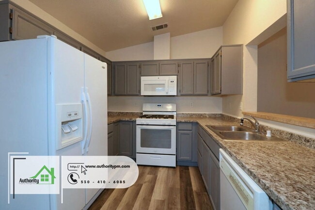 Building Photo - 3757 Main St