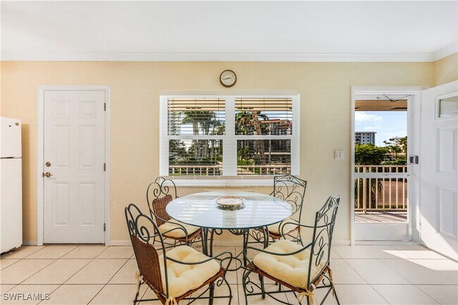 Foto del edificio - 190 N Collier Blvd