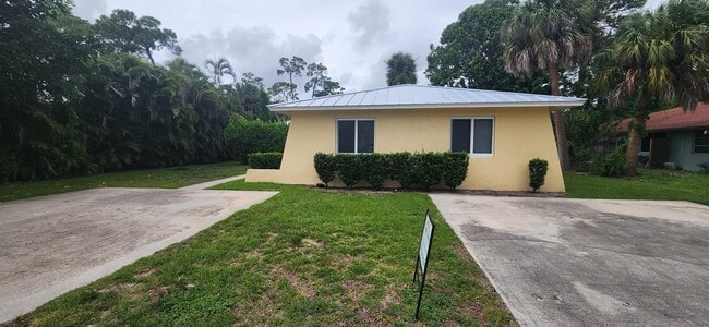 Building Photo - 9077 W Highland Pines Blvd