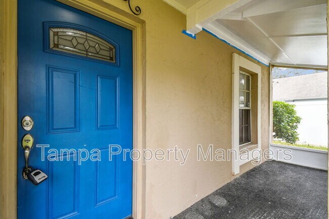 Foto del edificio - 16214 Pebblebrook Dr