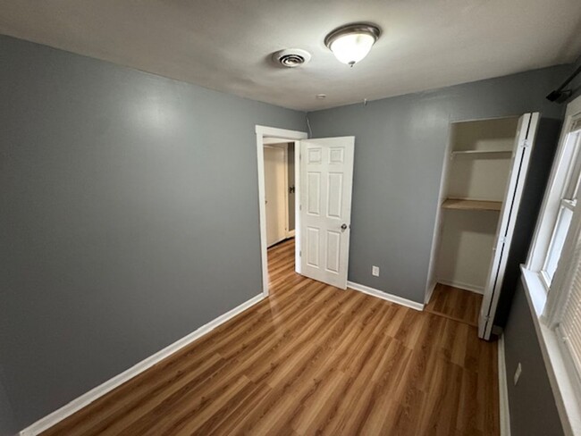 Foto del edificio - 3452 W Irving Park Rd