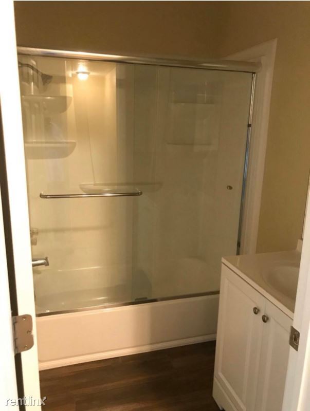 Building Photo - 2 br, 1 bath Condo - 625 D St B Unit B