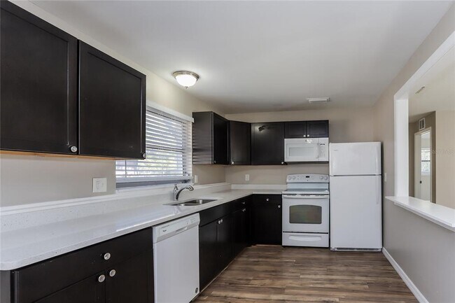 Building Photo - 5763 Crestmont Ave