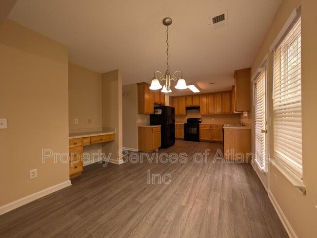 Foto del edificio - 704 Denise Ct