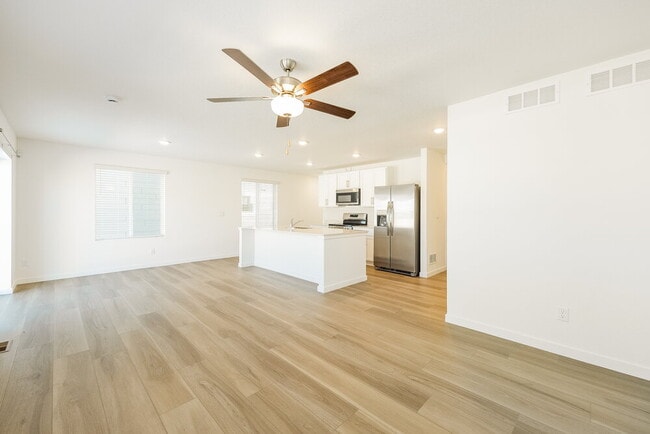 Building Photo - 8986 Blue Feather Lp