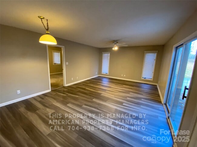 Building Photo - 152 Purple Finch Ln