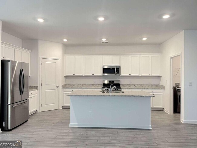 Building Photo - 456 Golden Eagle Pkwy