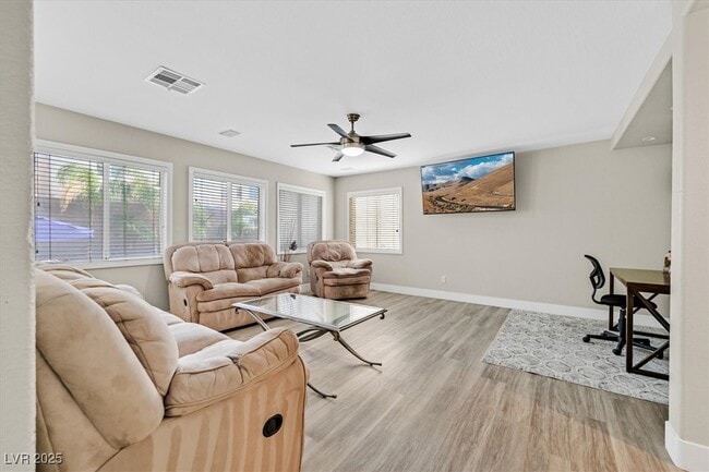 Building Photo - 2735 Peekskill Ave