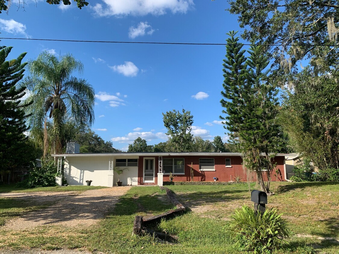 719 W Deer Lake Dr, Lutz, FL 33548 House Rental in Lutz, FL