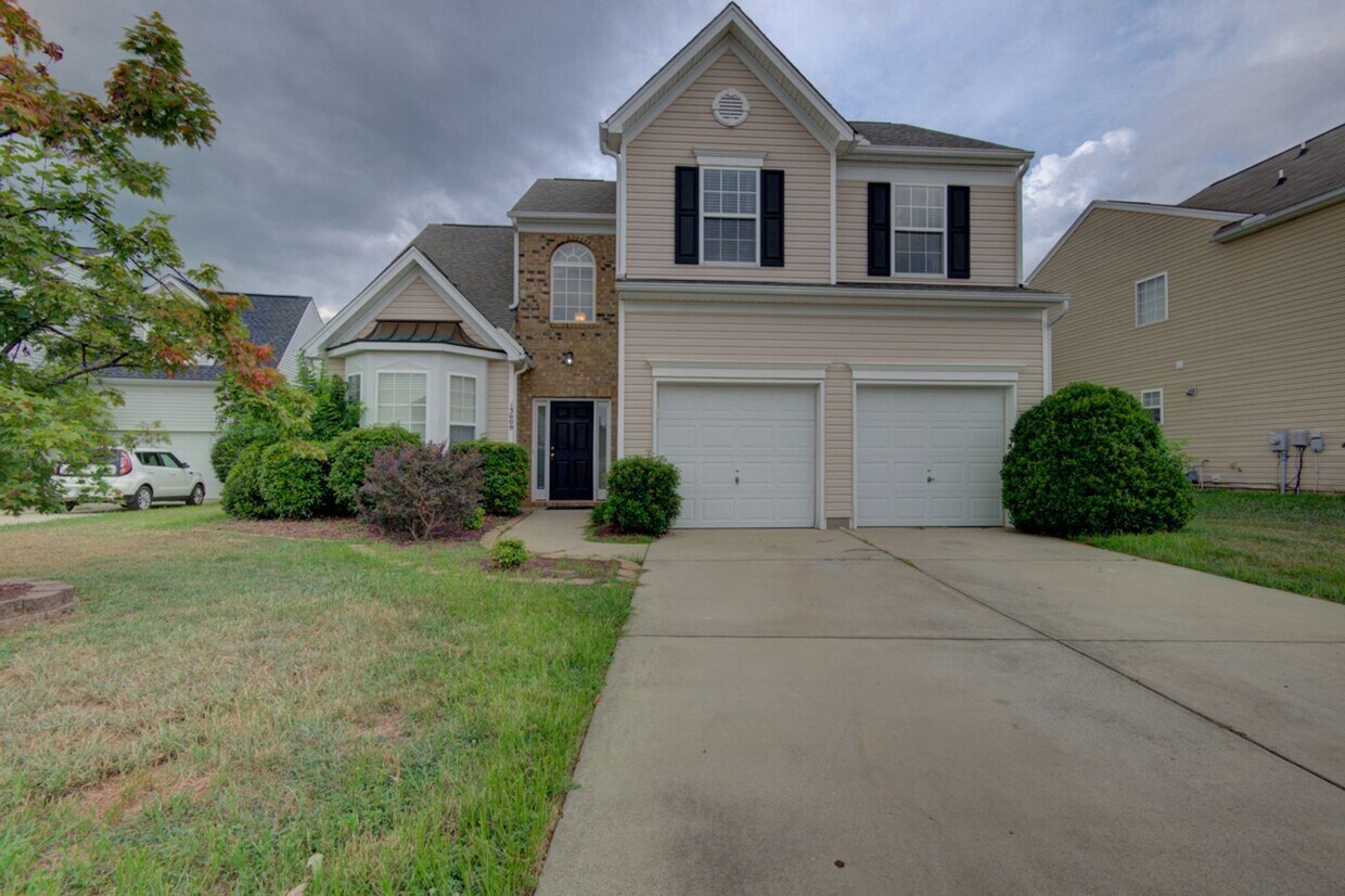 Primary Photo - STUNNING 4BD/2.5BA IN HUNTINGTON FOREST WI...