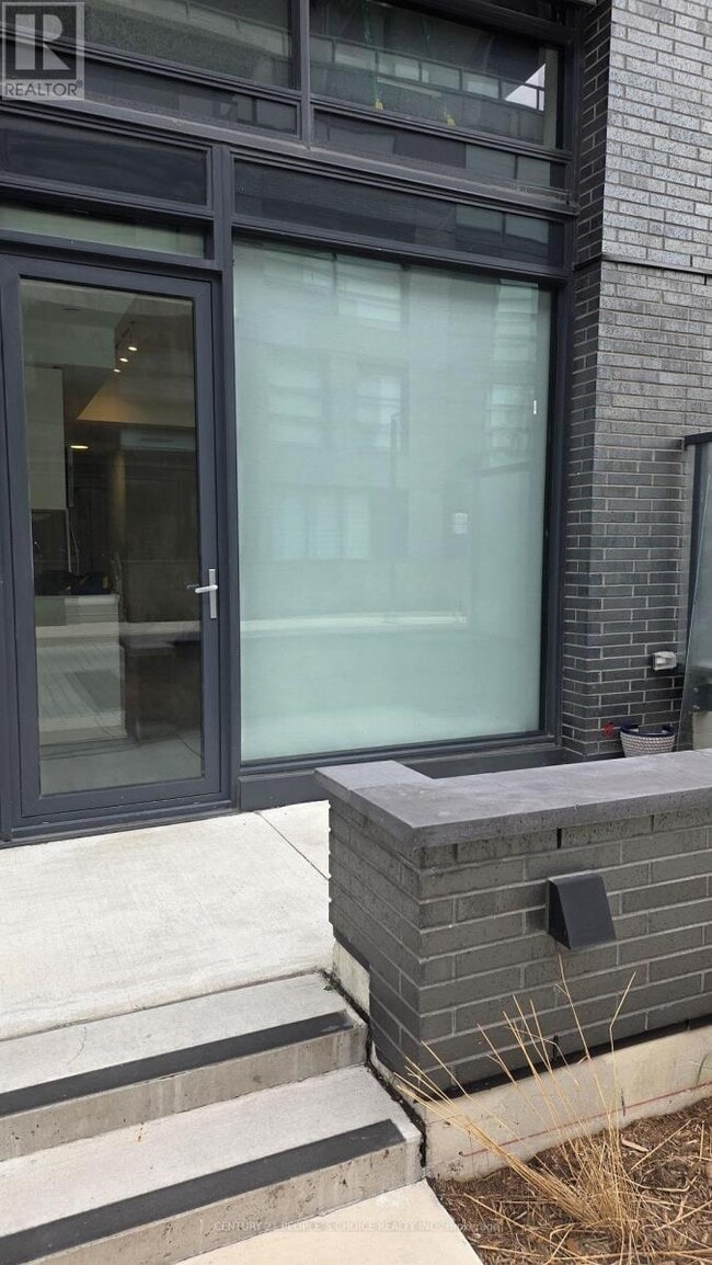 Building Photo - 1604 Charles St