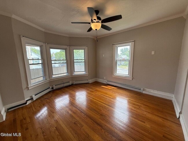 Foto del edificio - 34-36-36 Sparkill Ave
