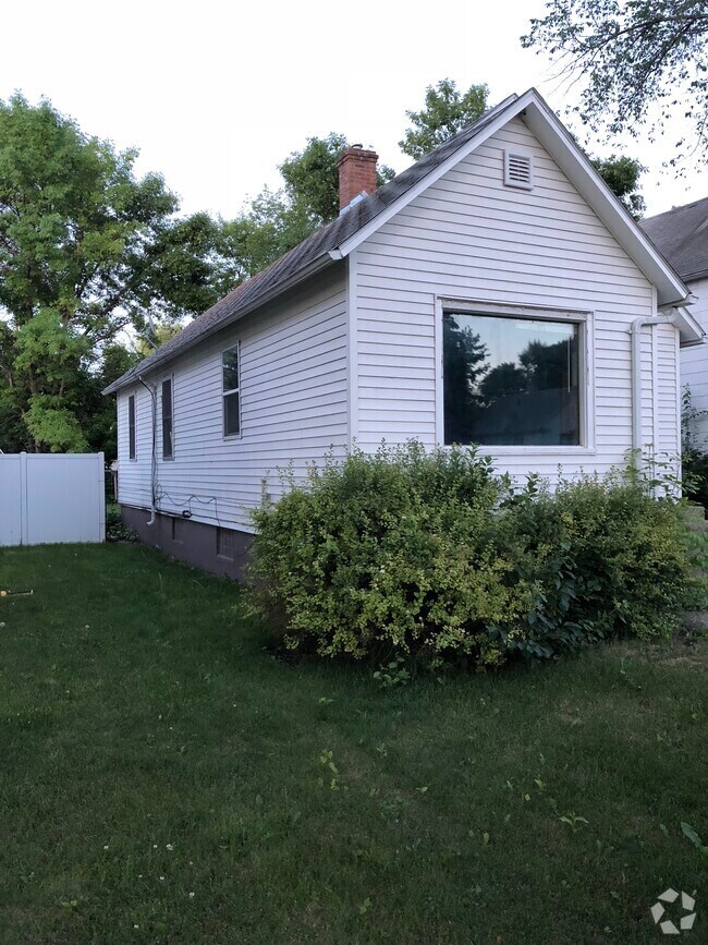 Apartments For Rent in Warwick ND with Washer & Dryer 4 Rentals
