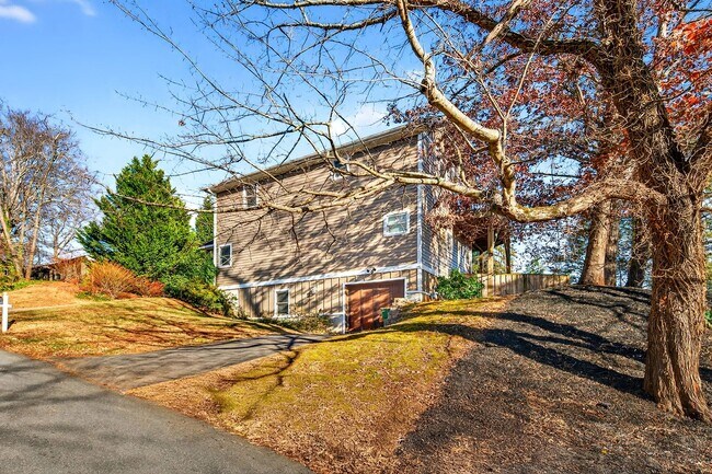 Foto del edificio - Asheville Rental-Beverly Hills Area