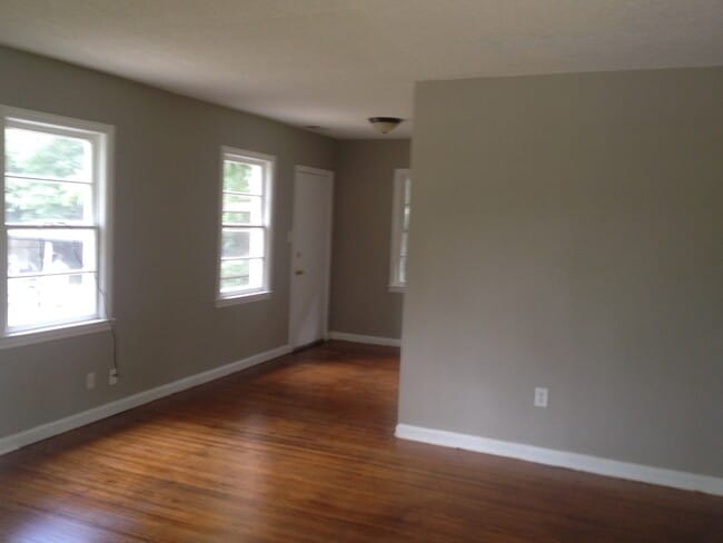 Foto del edificio - **AVAILABLE NOW*3 Bedroom / 1 Bathroom Hom...