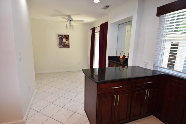 Kitchen - 1029 Cedar Ridge Ct