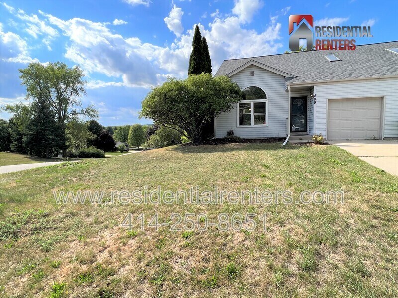 889 S Imperial Dr, Hartland, WI 53029 Townhome Rentals in Hartland WI