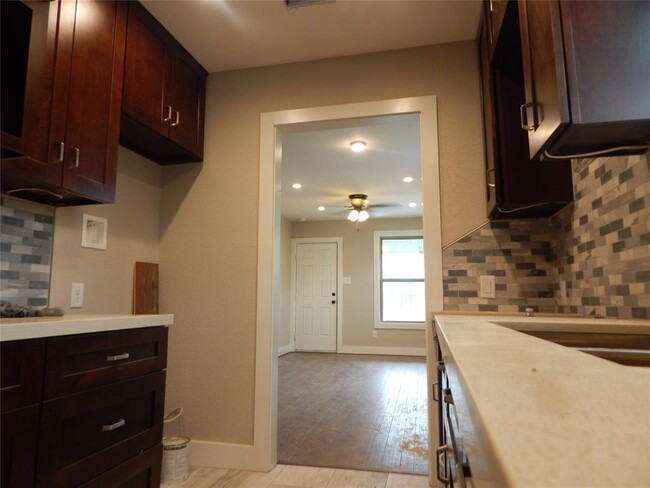 Foto del edificio - 3523 Hadley St