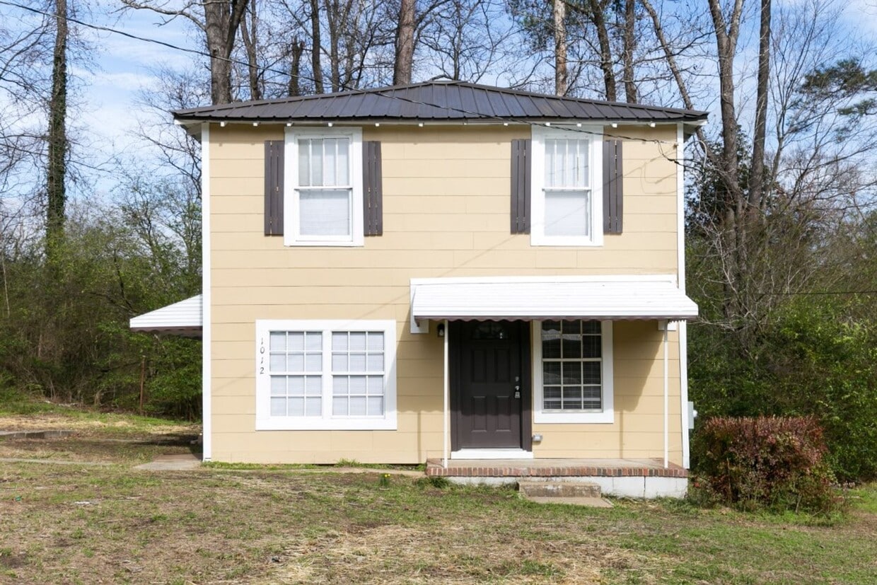 Primary Photo - Cute, Clean & Completely Renovated