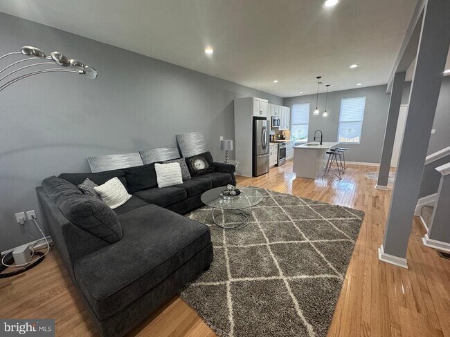 Foto del edificio - 3920 Ridgewood Ave