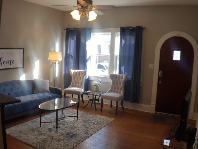 Foto del edificio - 216 N Summit St