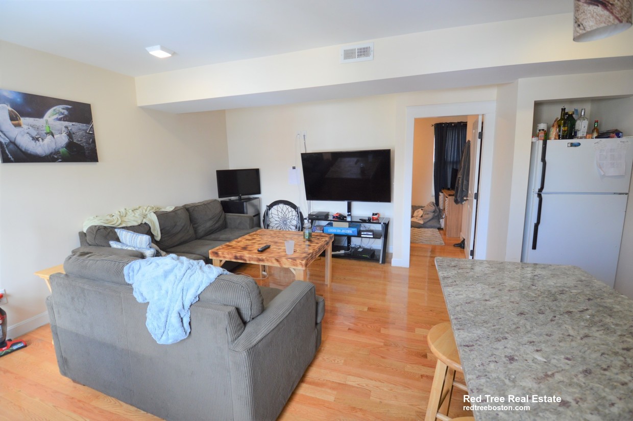 Photo - 21 Weitz St (Boston, MA)