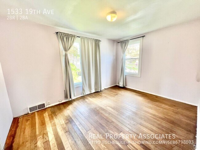 Building Photo - Large 2 Bed/2 Bath House in South Capitol ...