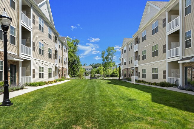 Building Photo - Heritage at Mount Holly