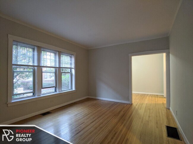 Foto del edificio - 634 W Barry Ave