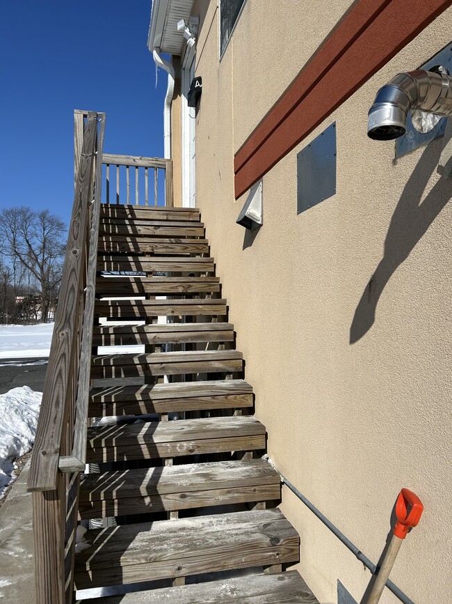 Building Photo - 264 Highway 35