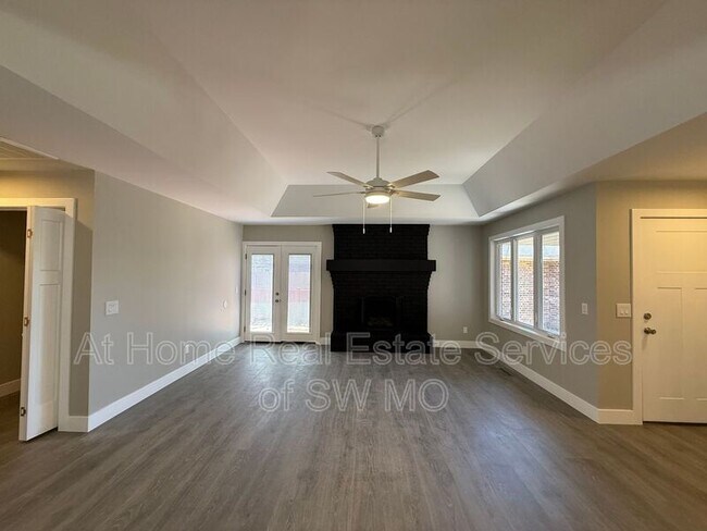 Foto del edificio - 616 E Redwood St
