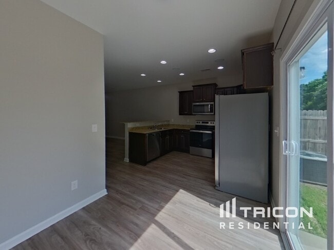 Foto del edificio - 841 Dawsons Park Wy