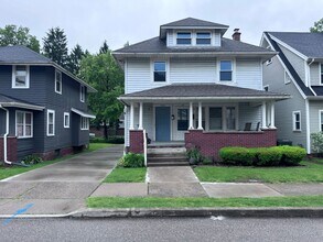 Building Photo - 230 1/2 Clark Ave
